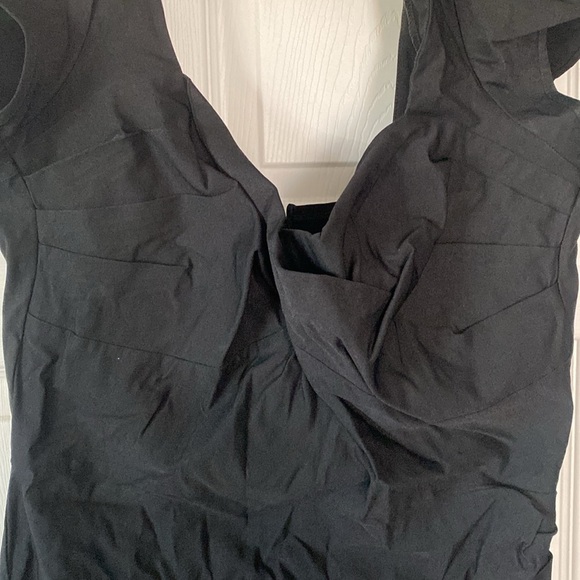 EUC black wiggle dress - Picture 3 of 5